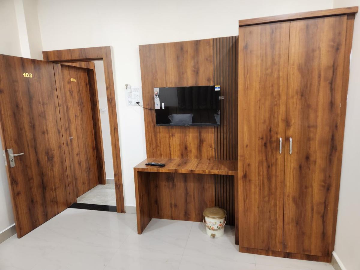 Hotel Anantshree Ujjain Eksteriør billede