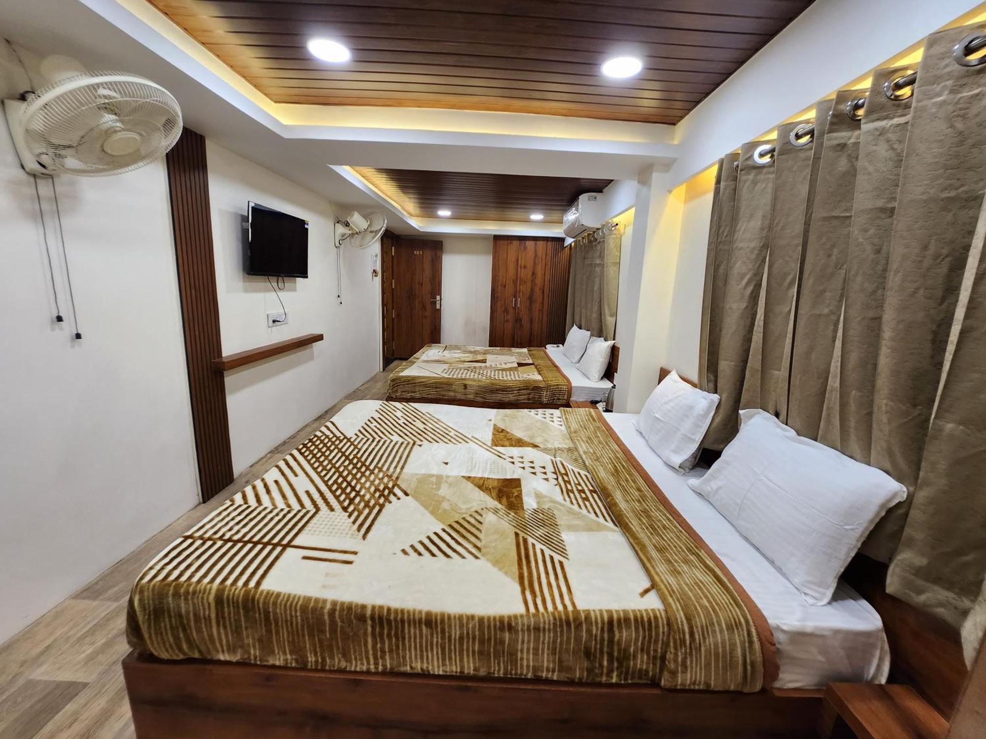 Hotel Anantshree Ujjain Eksteriør billede