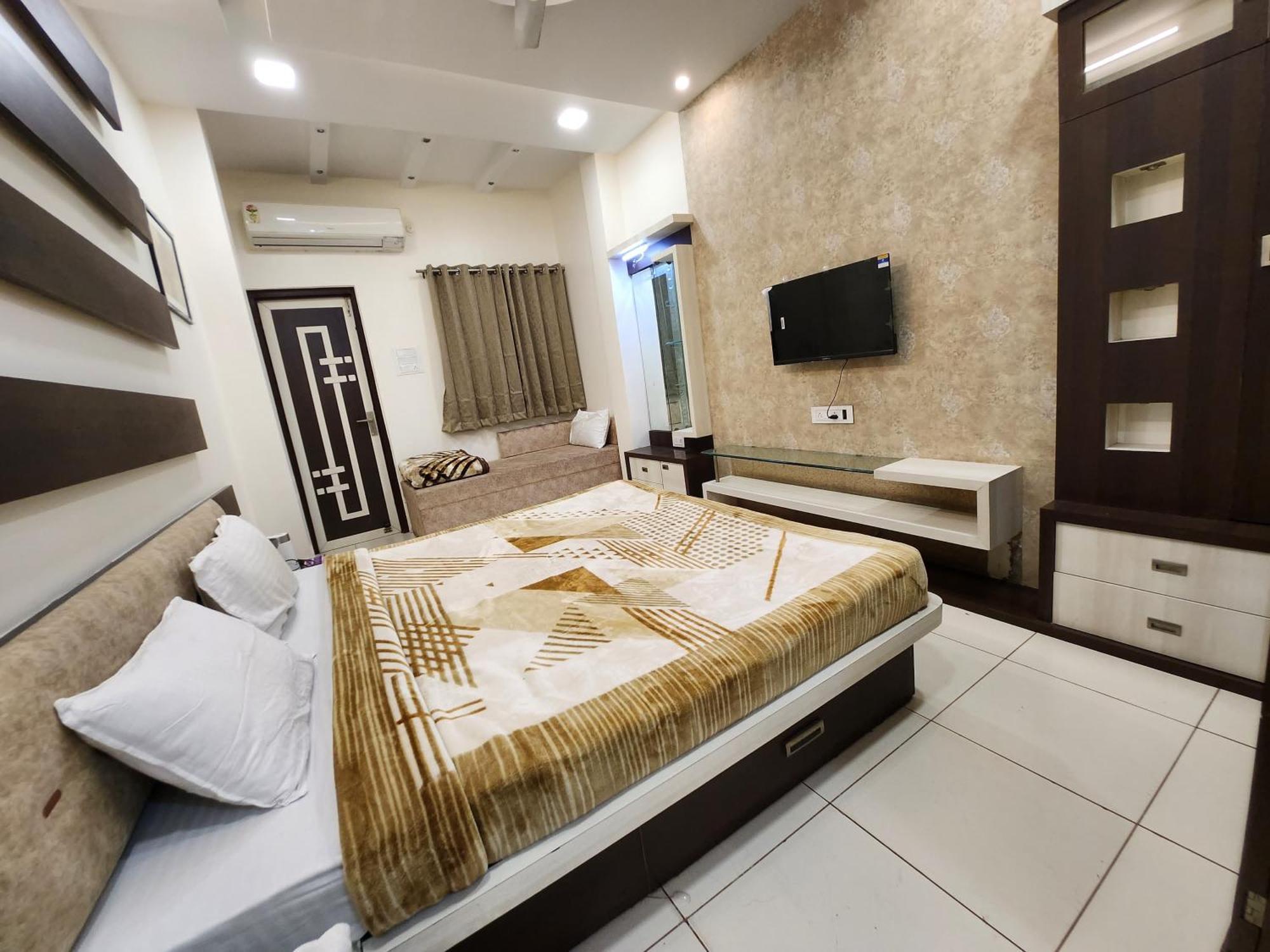 Hotel Anantshree Ujjain Eksteriør billede