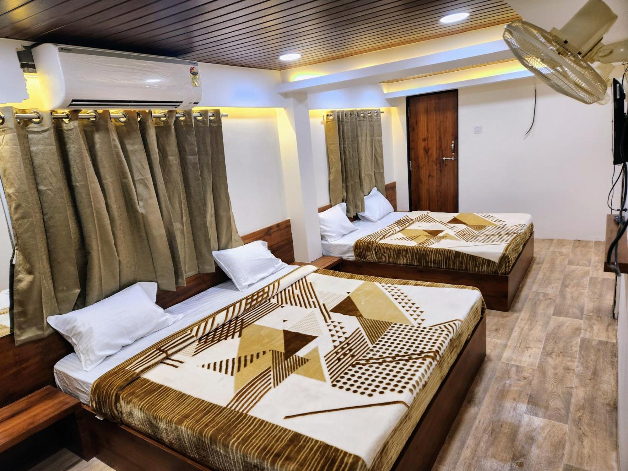 Hotel Anantshree Ujjain Eksteriør billede