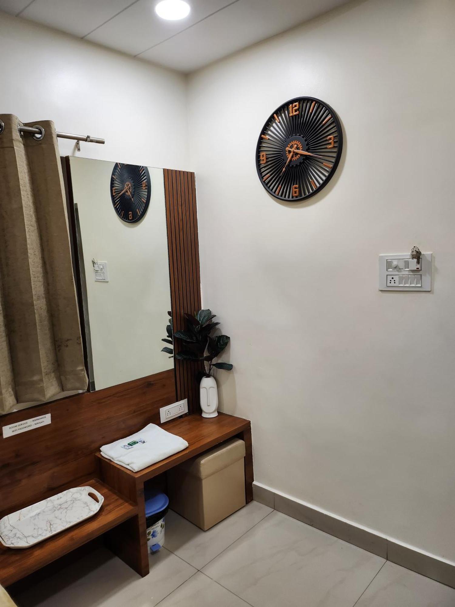 Hotel Anantshree Ujjain Eksteriør billede