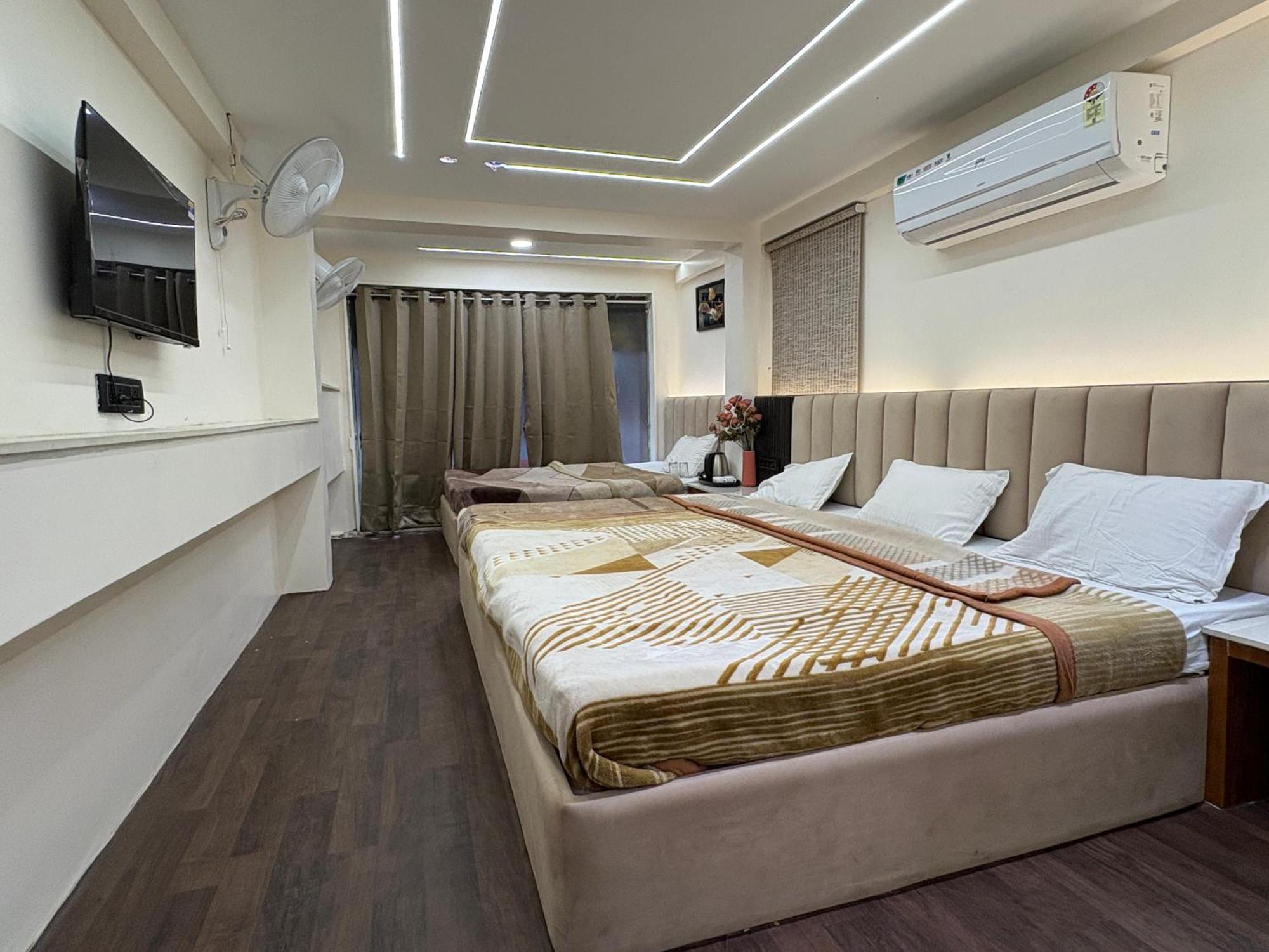 Hotel Anantshree Ujjain Eksteriør billede