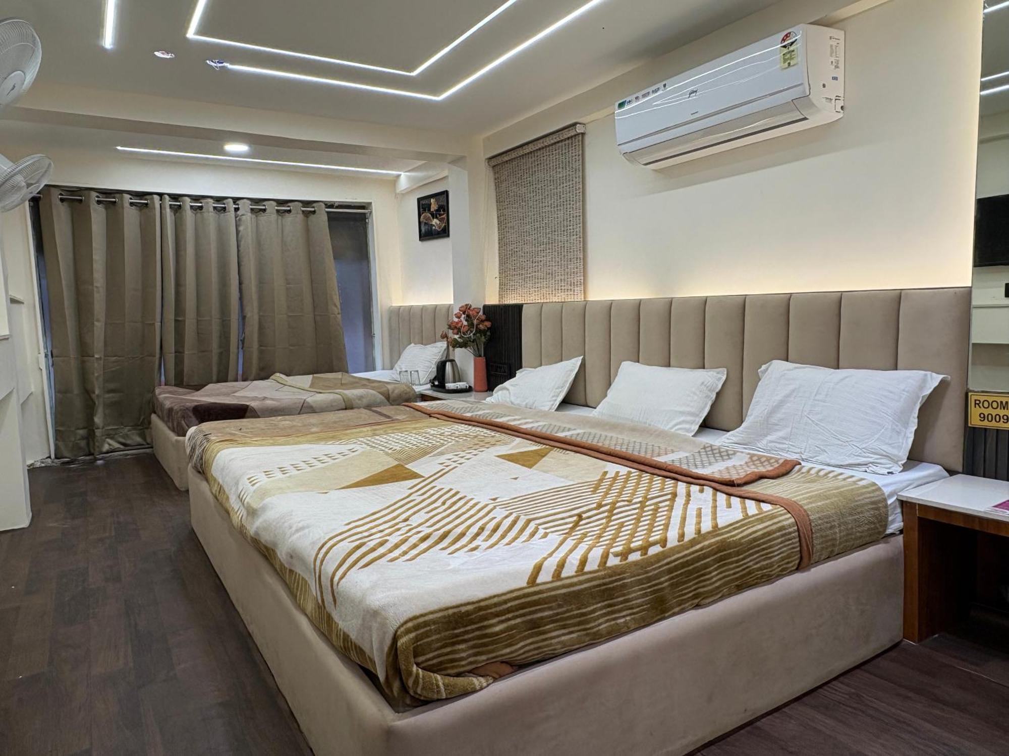 Hotel Anantshree Ujjain Eksteriør billede