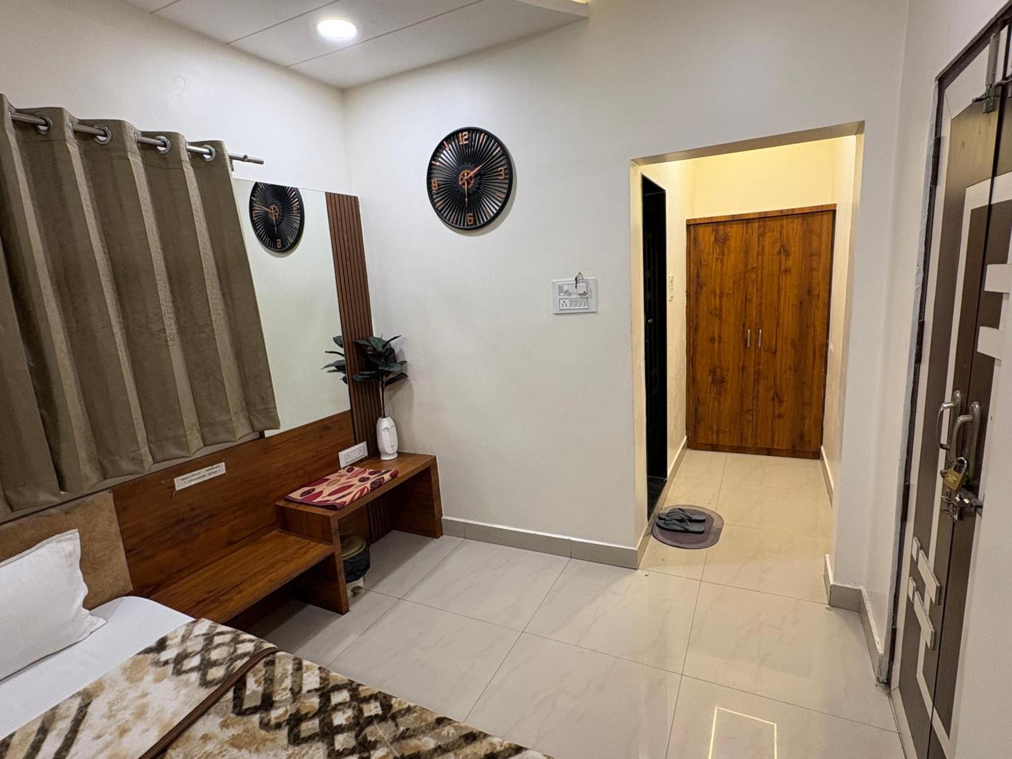 Hotel Anantshree Ujjain Eksteriør billede