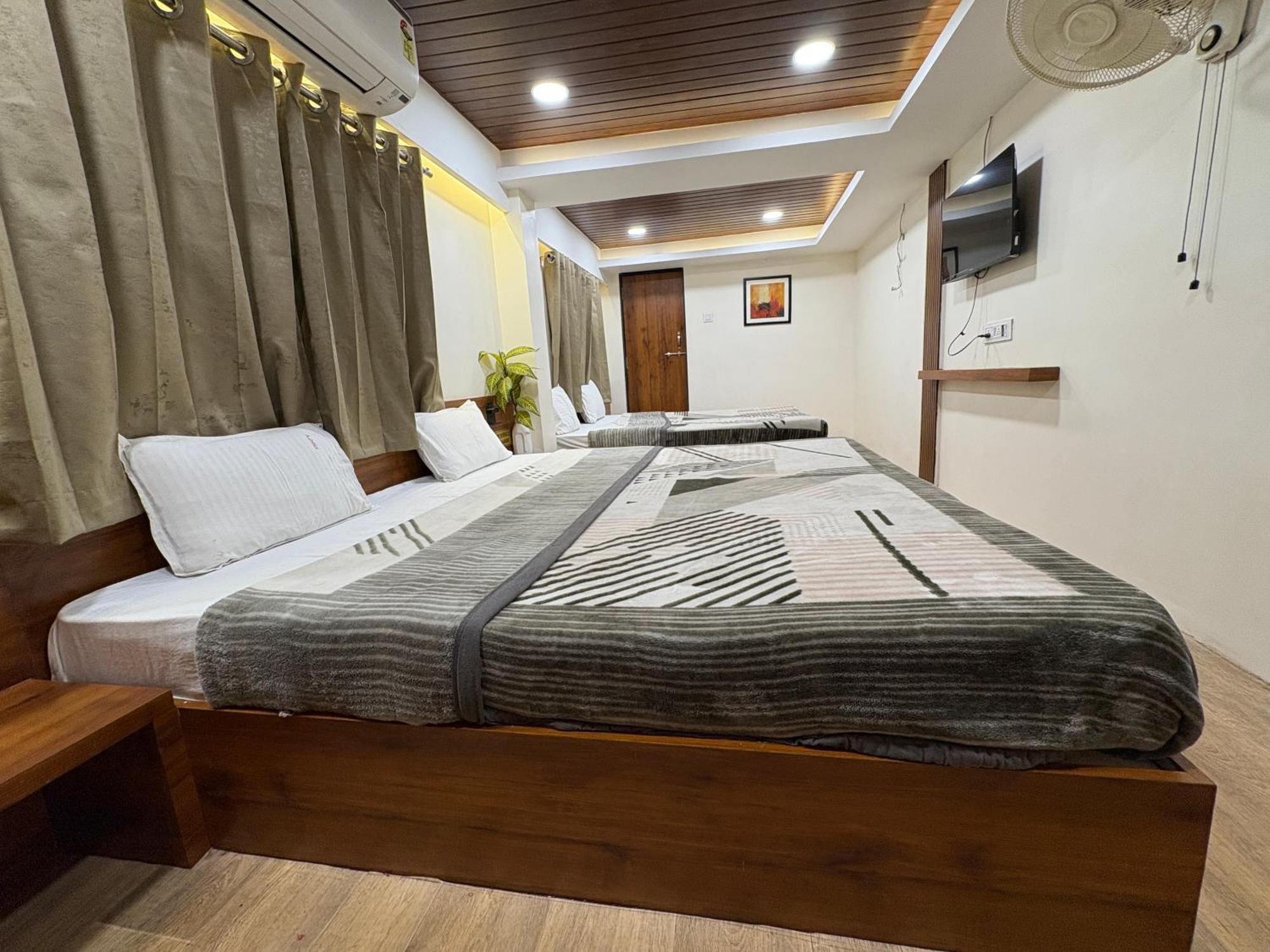 Hotel Anantshree Ujjain Eksteriør billede